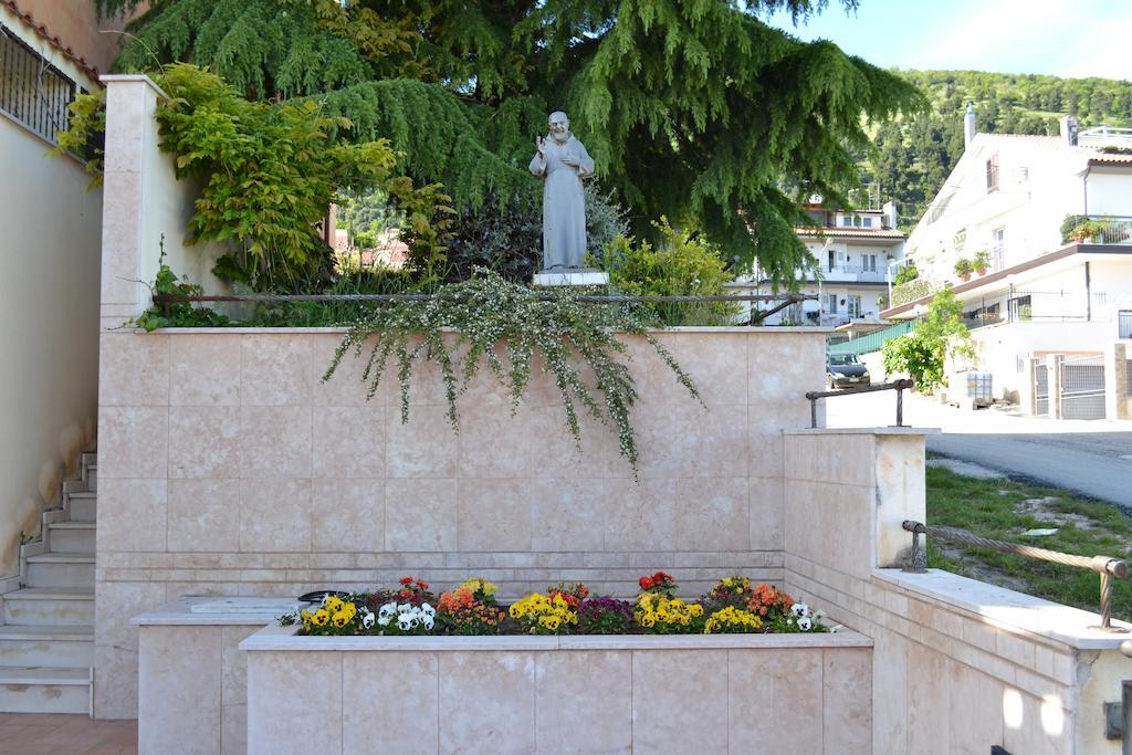 Hotel Valle Rossa San Giovanni Rotondo Exterior photo